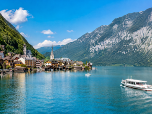 Salzburg, Zamki, Twierdze i Alpejskie Jeziora – Podróż przez Serce Austrii!