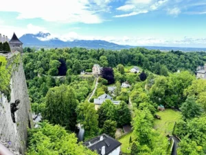 Salzburg, Zamki, Twierdze i Alpejskie Jeziora – Podróż przez Serce Austrii!